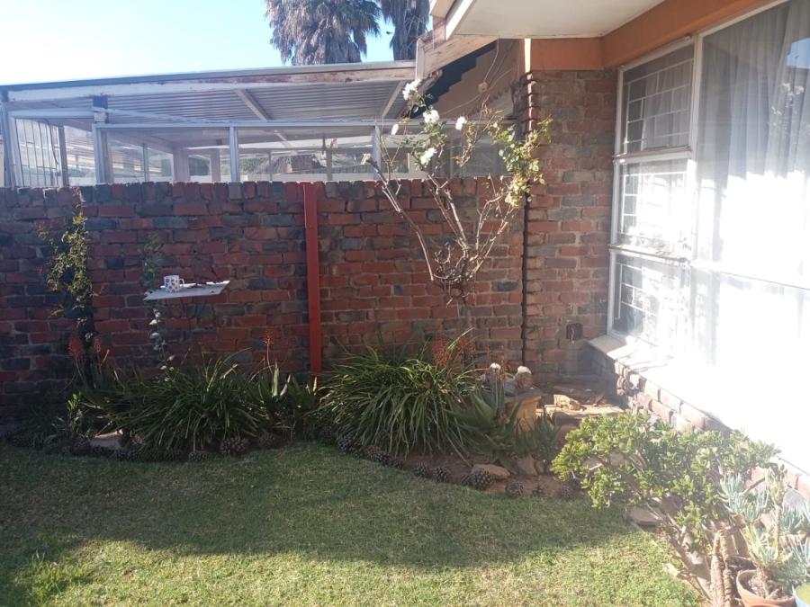 2 Bedroom Property for Sale in Pellissier Free State